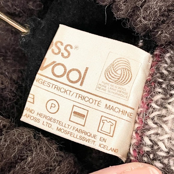 Vintage Alafoss Women's Icewool Iceland Knit Turtle Neck Pullover Sweater Medium - Picture 9 of 9